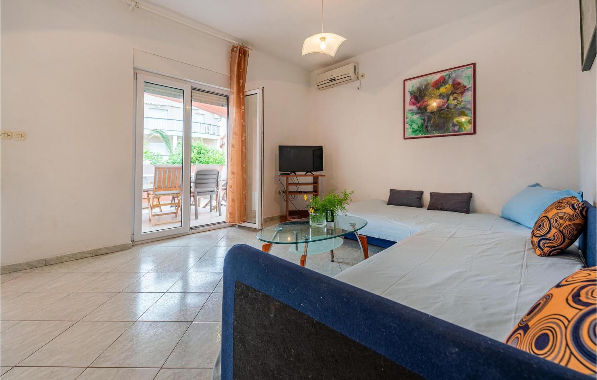 Lovely Apartment In Vir With Kitchen Eksteriør bilde