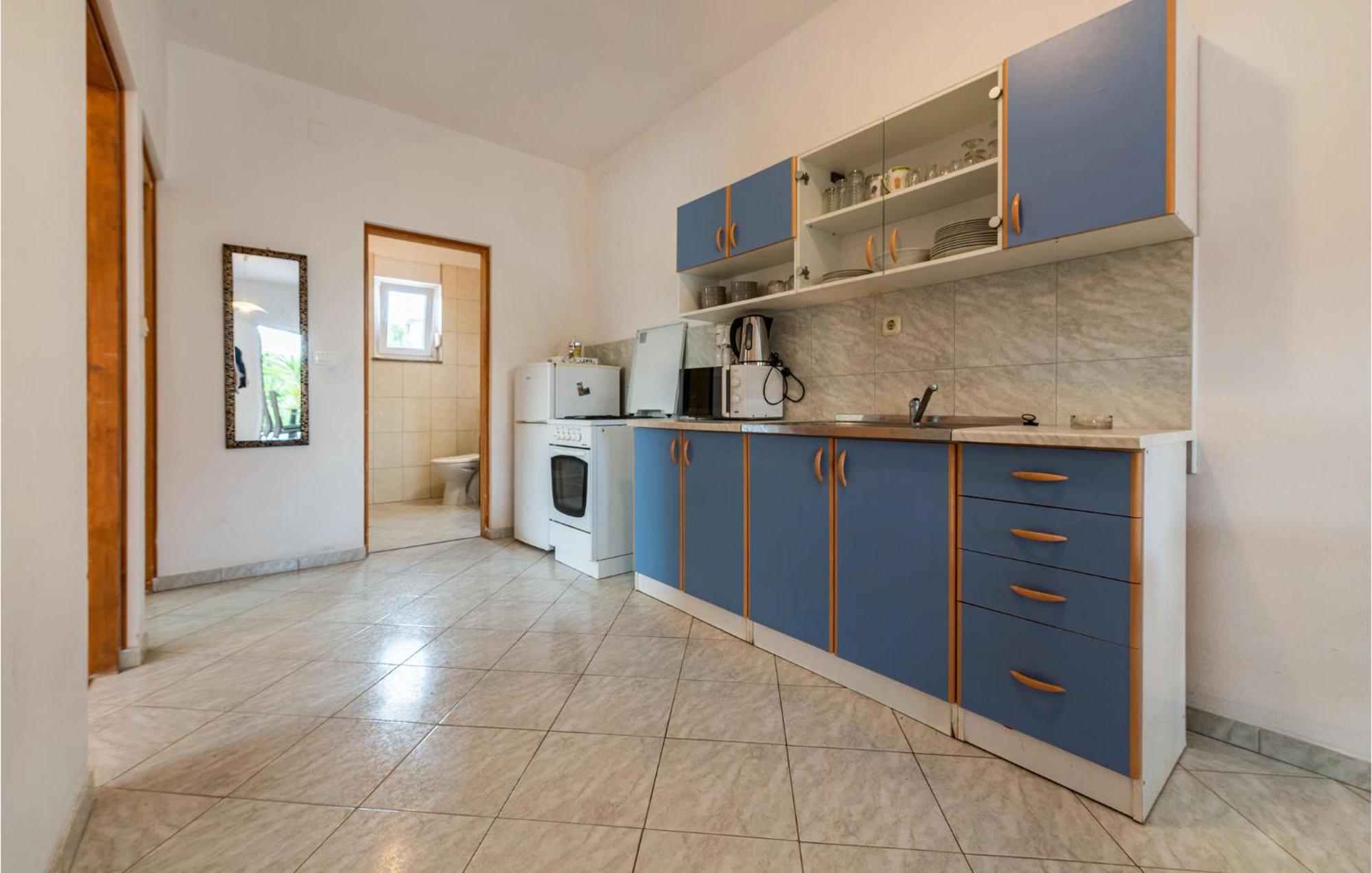 Lovely Apartment In Vir With Kitchen Eksteriør bilde